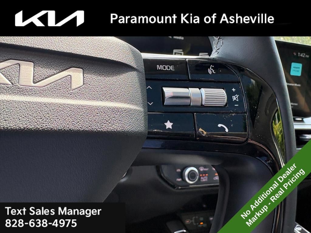 New 2026 Kia Sorento S FWD image 13