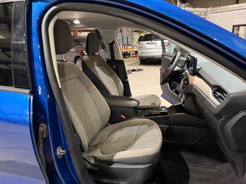 Used 2022 Ford Escape SE FWD image 27