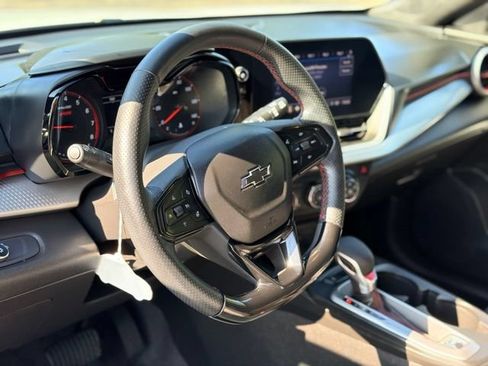 Used 2024 Chevrolet Trax RS w/ Driver Confidence Package FWD image 8
