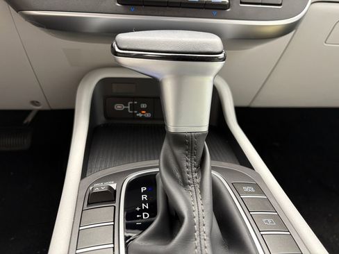 Used 2025 Hyundai Kona SEL FWD image 24