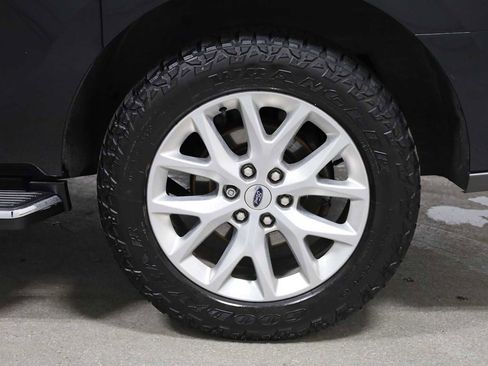 Used 2020 Ford Expedition Max XLT w/ Equipment Group 202A image 35