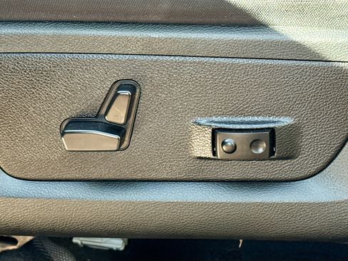 Used 2024 RAM 3500 Big Horn image 24