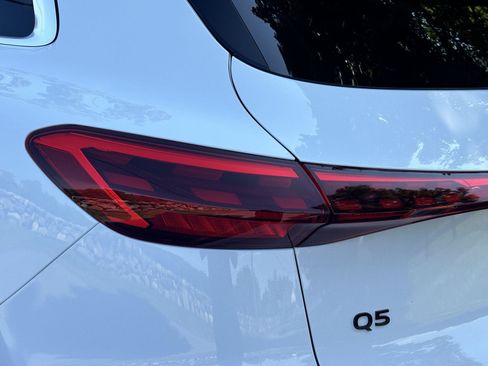 Used 2025 Audi Q5 Premium Plus w/ Premium Plus AWD/4WD image 22