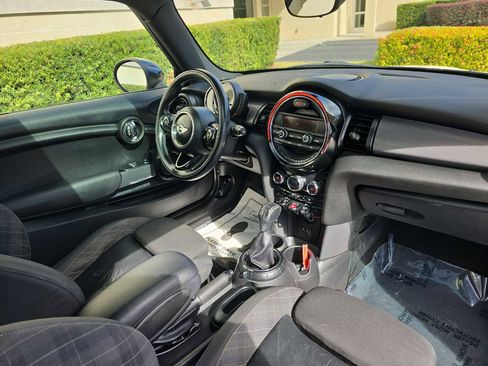 Used 2014 MINI Cooper 2-Door Hardtop image 24