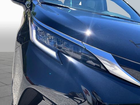 Used 2024 Toyota Sienna XSE w/ XSE Plus Package AWD/4WD image 28