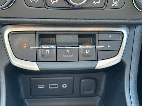 Certified 2024 GMC Terrain SLE w/ Driver Convenience Package FWD image 23