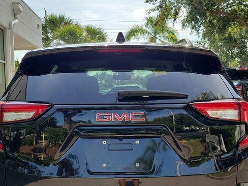 Used 2023 GMC Terrain SLE w/ Driver Convenience Package FWD image 13