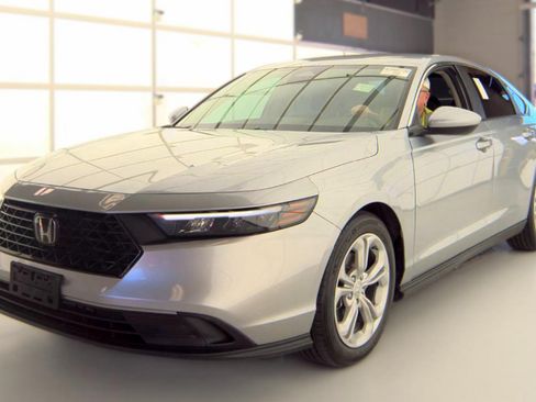 Used 2025 Honda Accord LX image 1