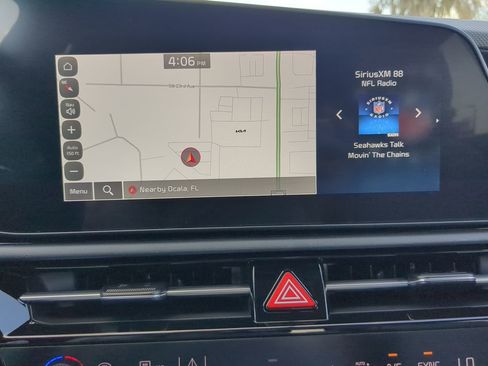 New 2025 Kia Niro EX image 18