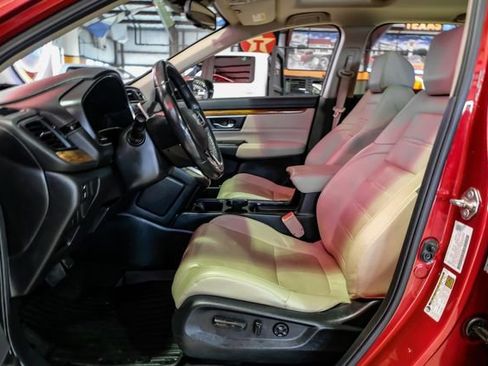 Used 2019 Honda CR-V Touring image 6