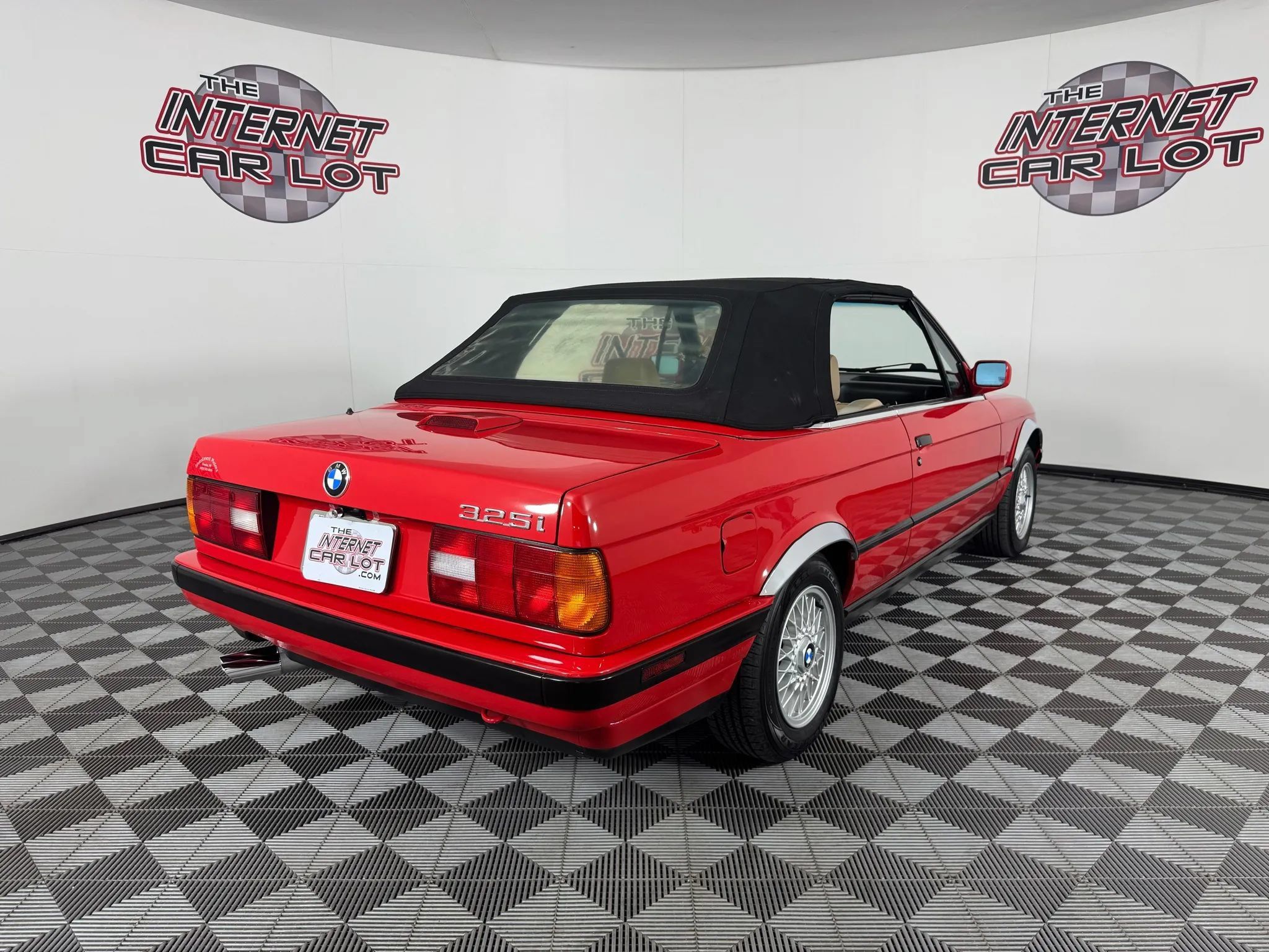 Used 1991 BMW 325i Convertible RWD image 17