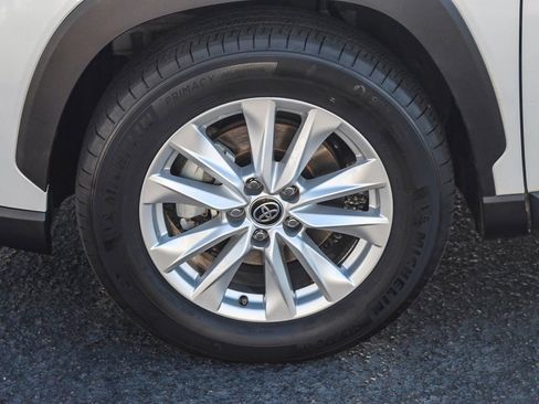 Used 2022 Toyota Corolla Cross LE image 7