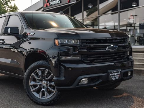 Used 2019 Chevrolet Silverado 1500 RST AWD/4WD image 3