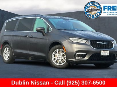 Used 2022 Chrysler Pacifica Touring-L