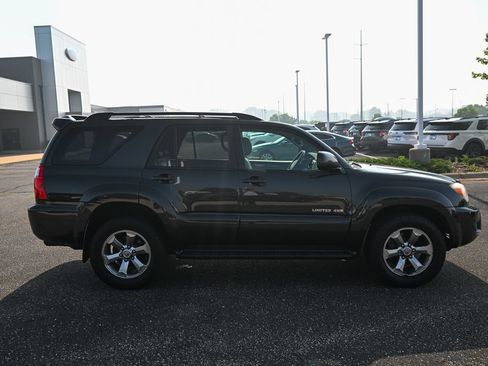 Used 2007 Toyota 4Runner Limited AWD/4WD image 3