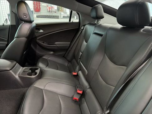 Used 2018 Chevrolet Volt LT w/ Comfort Package FWD image 23