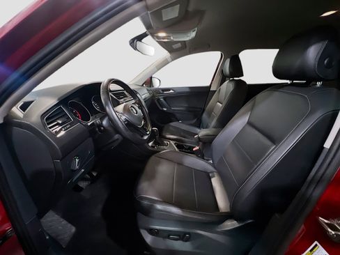 Used 2019 Volkswagen Tiguan S FWD image 14