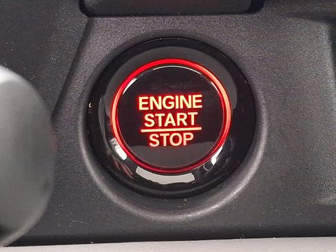 Certified 2025 Honda Pilot Touring image 26