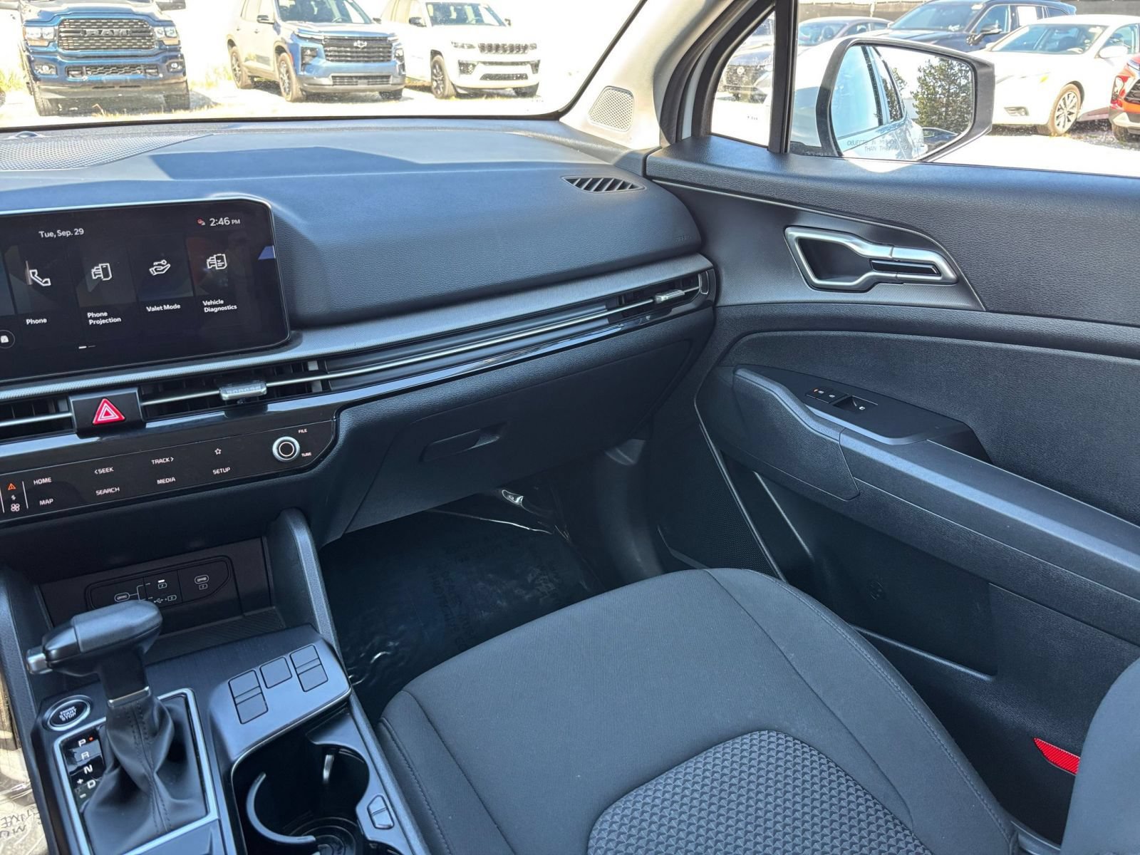 Used 2026 Kia Sportage LX FWD image 35