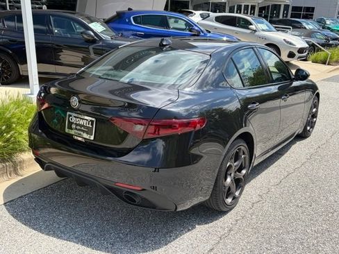 Used 2023 Alfa Romeo Giulia Estrema AWD/4WD image 5