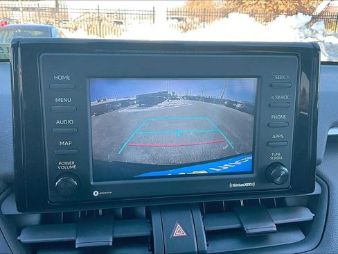 Used 2021 Toyota RAV4 XLE image 19