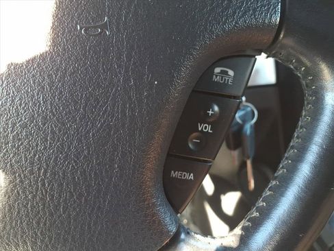 Used 2004 Ford Thunderbird Deluxe image 14