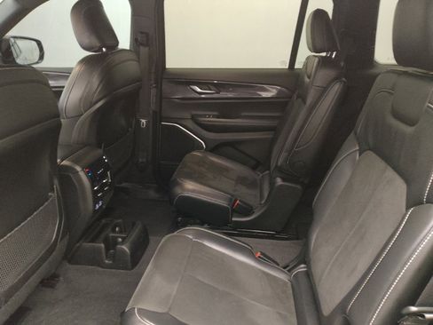 Used 2021 Jeep Grand Cherokee L Laredo RWD image 18