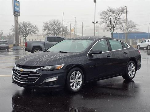 Used 2022 Chevrolet Malibu LT image 1