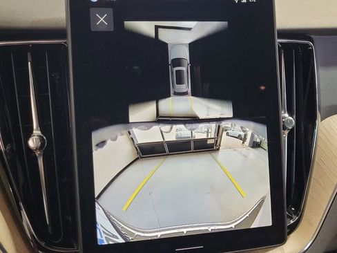 New 2026 Volvo XC60 B5 Plus w/ Protection Package Premier image 20