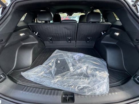 New 2025 Chevrolet Blazer EV LT image 9