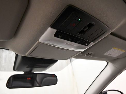 Used 2023 Nissan Sentra SR w/ SR Premium Package FWD image 27