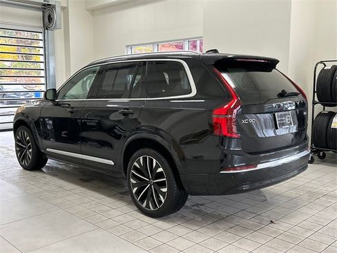 Certified 2025 Volvo XC90 B6 Plus image 4