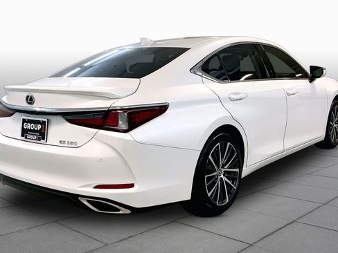 Used 2024 Lexus ES 350 w/ Premium Package FWD image 12