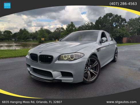 Used 2013 BMW M5 RWD image 1