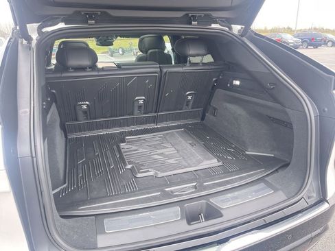 Certified 2024 Cadillac Lyriq Luxury AWD/4WD image 15