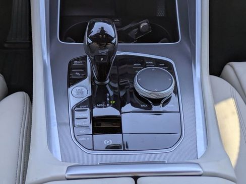 Used 2023 BMW X6 xDrive40i w/ Premium Package image 16