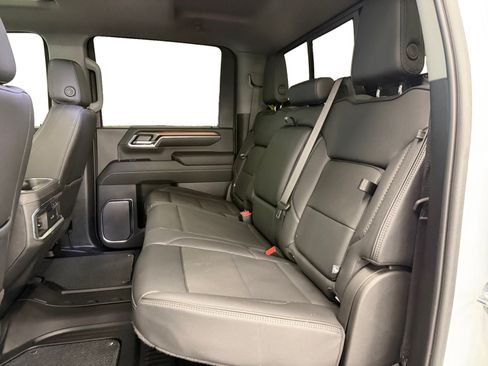 Used 2024 GMC Sierra 2500 Denali w/ Denali Reserve Package AWD/4WD image 10