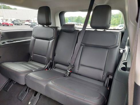 Used 2025 Ford Expedition Max Active AWD/4WD image 16