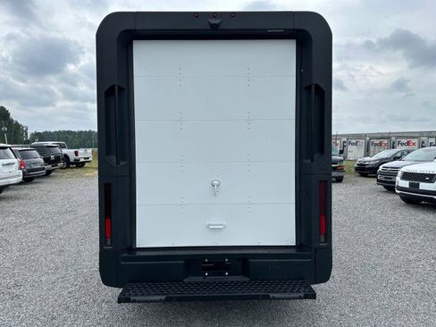 Used 2024 Chevrolet Brightdrop 600 w/ Commercial Equipment Package AWD/4WD image 9