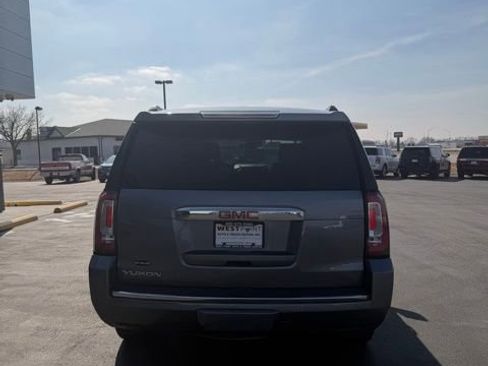 Used 2018 GMC Yukon Denali w/ Open Road Package image 7