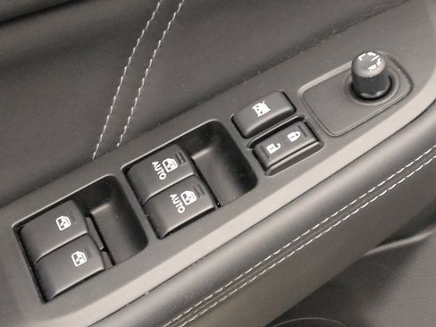 Used 2018 Subaru Outback 2.5i Limited AWD/4WD image 27