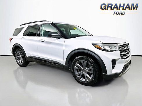 New 2026 Ford Explorer Active w/ Active Comfort Package image 1