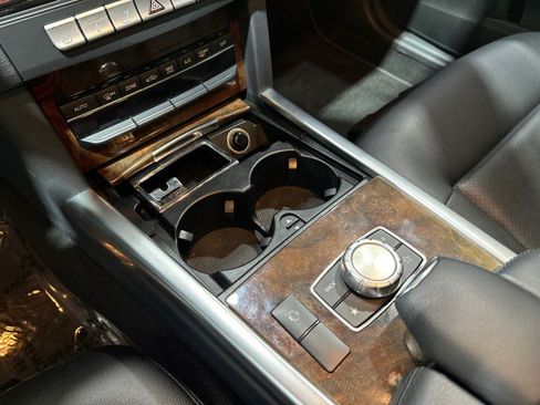 Used 2014 Mercedes-Benz E 350 Sedan image 59