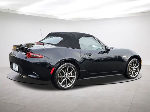 Used 2017 MAZDA MX-5 Miata Grand Touring image 11