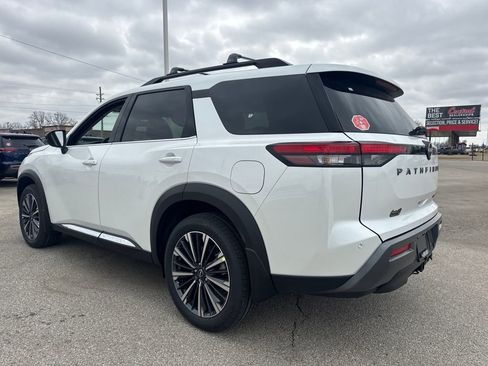 New 2026 Nissan Pathfinder Platinum w/ Cargo Package image 4