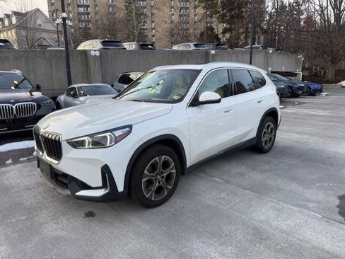 Certified 2023 BMW X1 xDrive28i w/ Convenience Package image 1