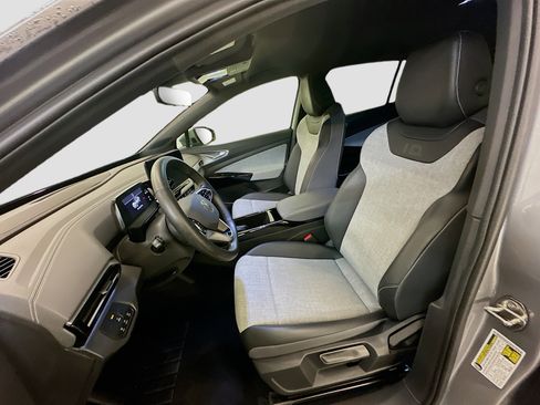 Used 2023 Volkswagen ID.4 Pro image 13