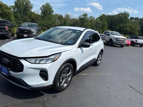 Certified 2025 Ford Escape ST-Line w/ Tech Pack #1 FWD image 3