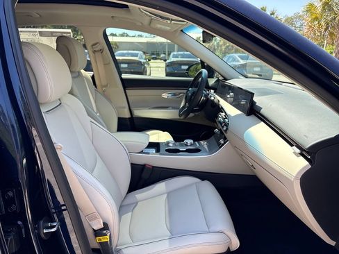 New 2026 Genesis GV70 2.5T Advanced AWD/4WD image 35