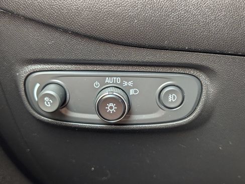Used 2020 Chevrolet Equinox LT AWD/4WD image 25